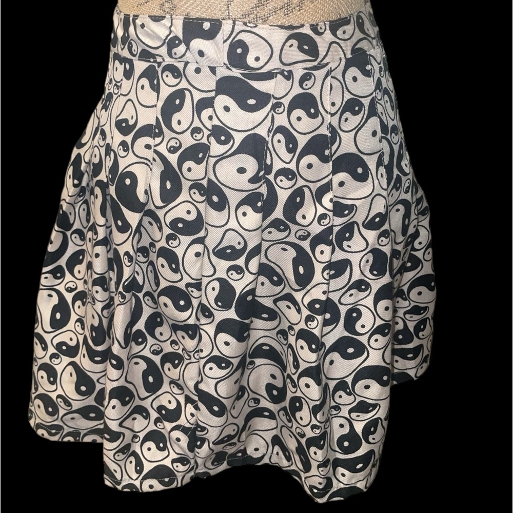 Rue+ Ying&Yang skirt